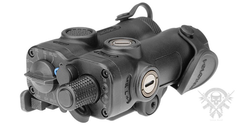 Holosun LE321G multi-laser system showing visible and IR laser emitters with top-mounted illuminator